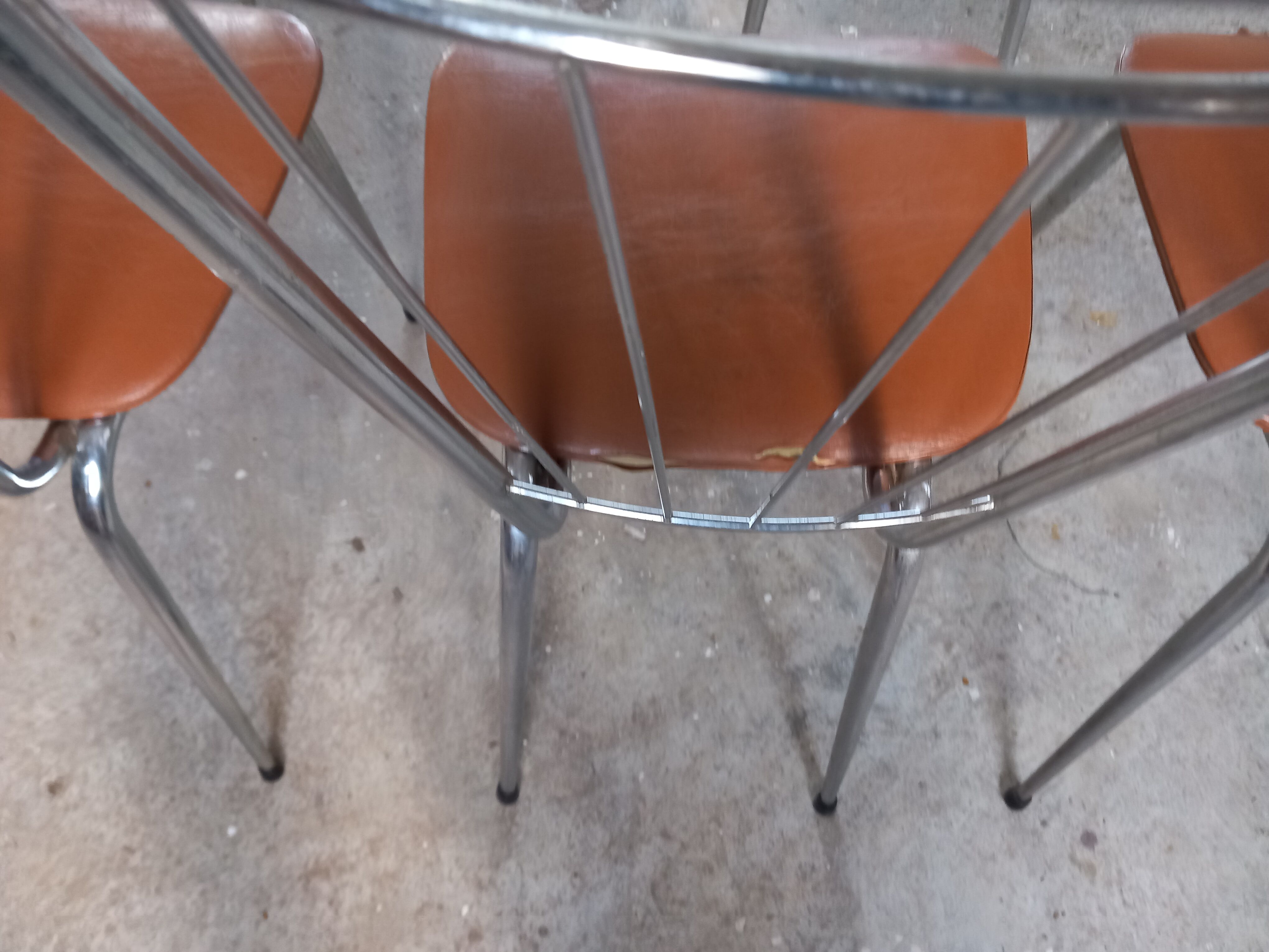 Suite of 5 vintage chairs 1950