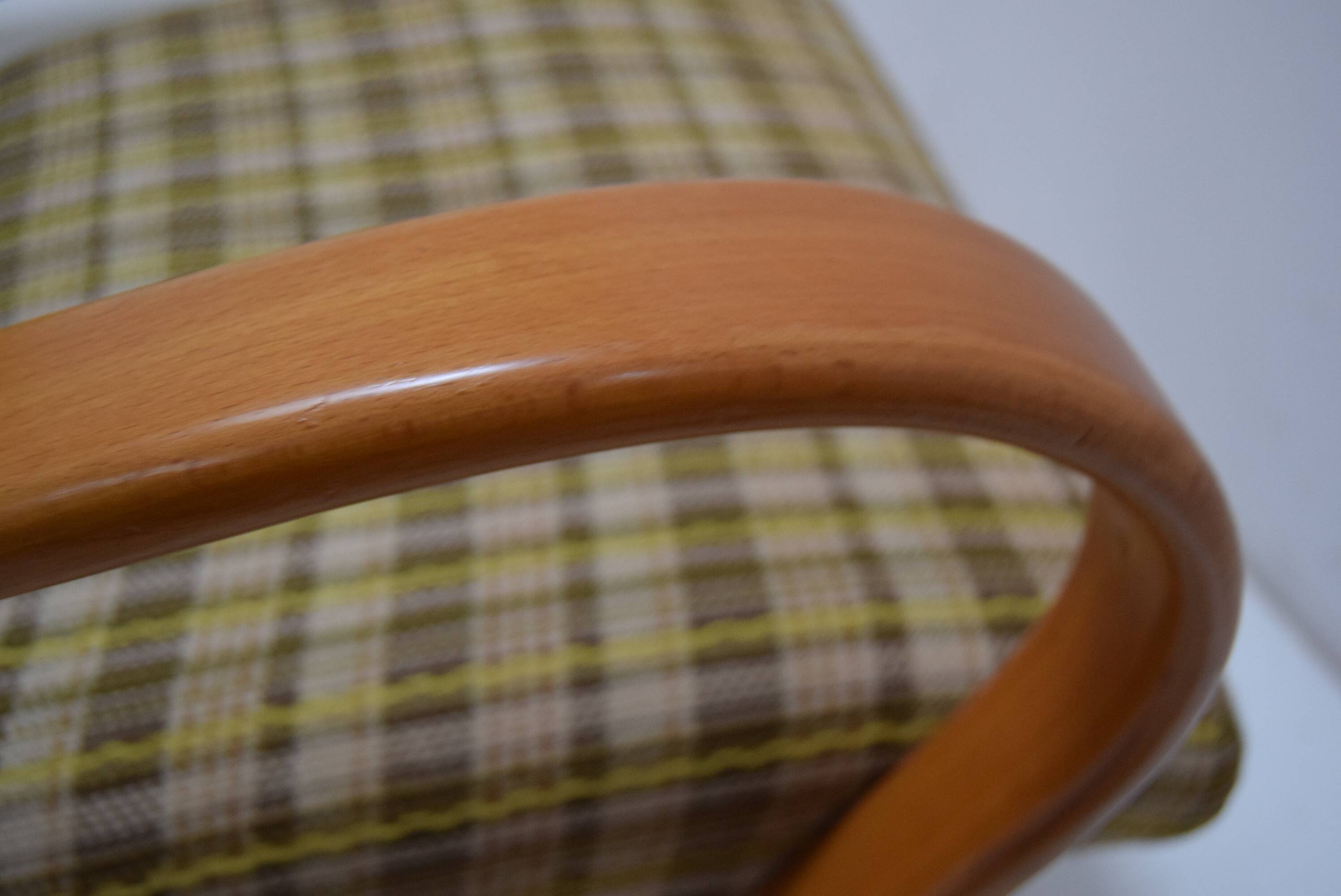 Set of two armchairs by Jaroslav Šmídek for TON, 1960s.