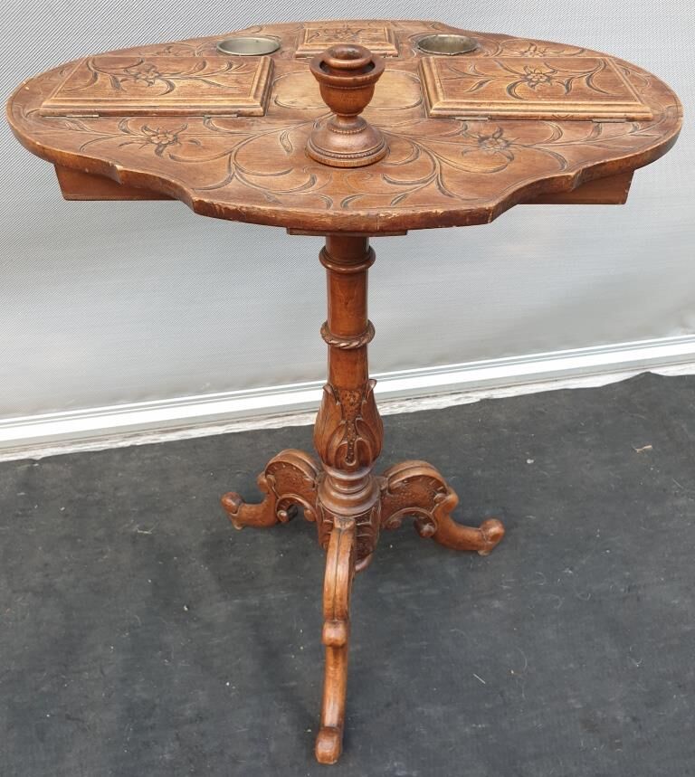 Magical work table for inspired artist