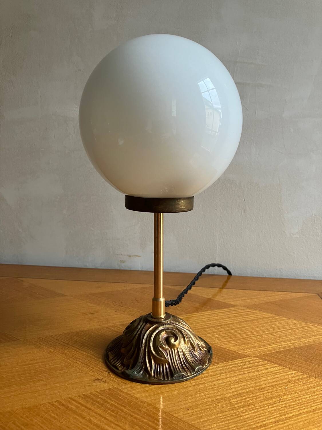 Vintage glass globe table lamp