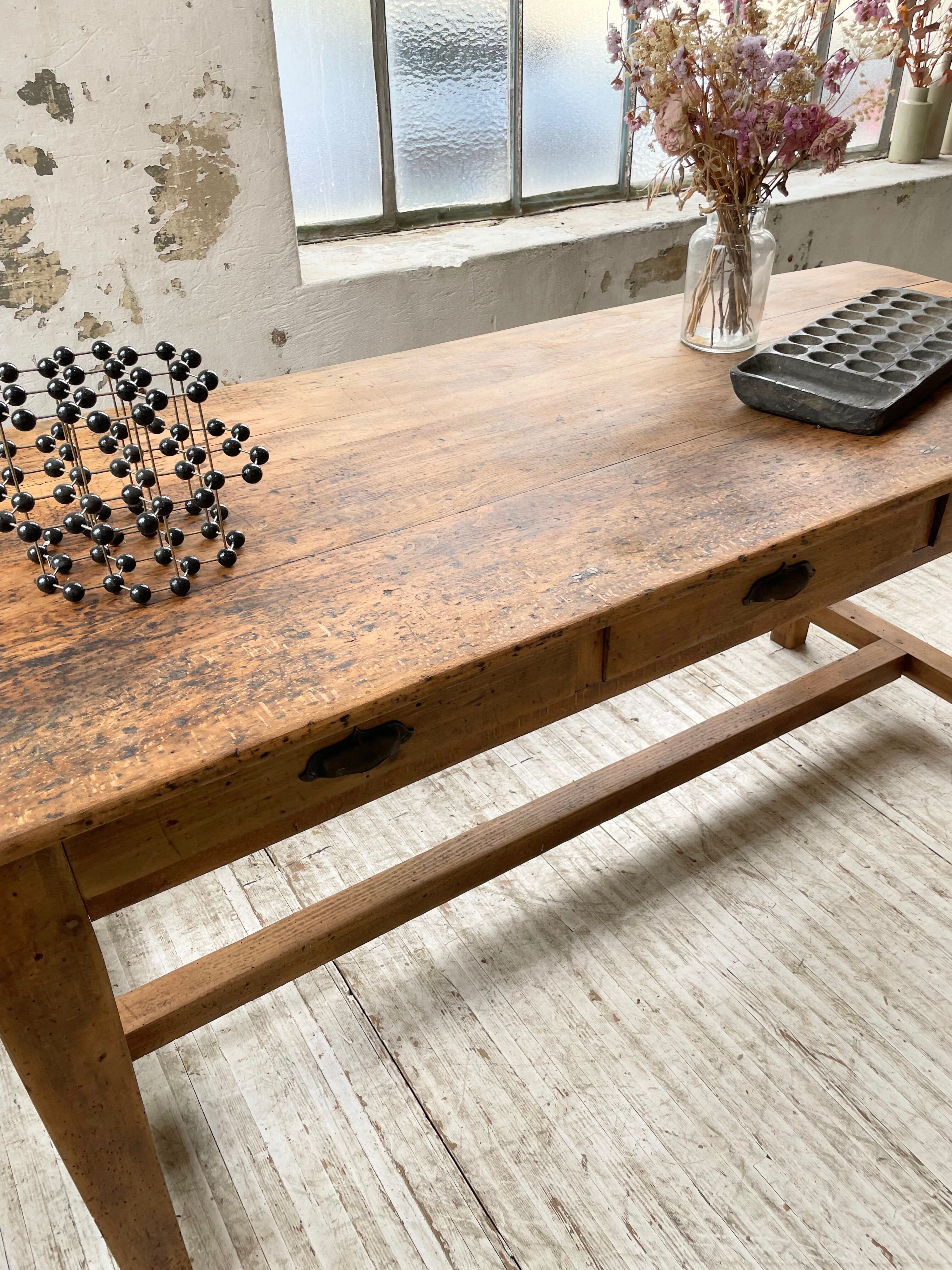 Oak island farmhouse table 2m