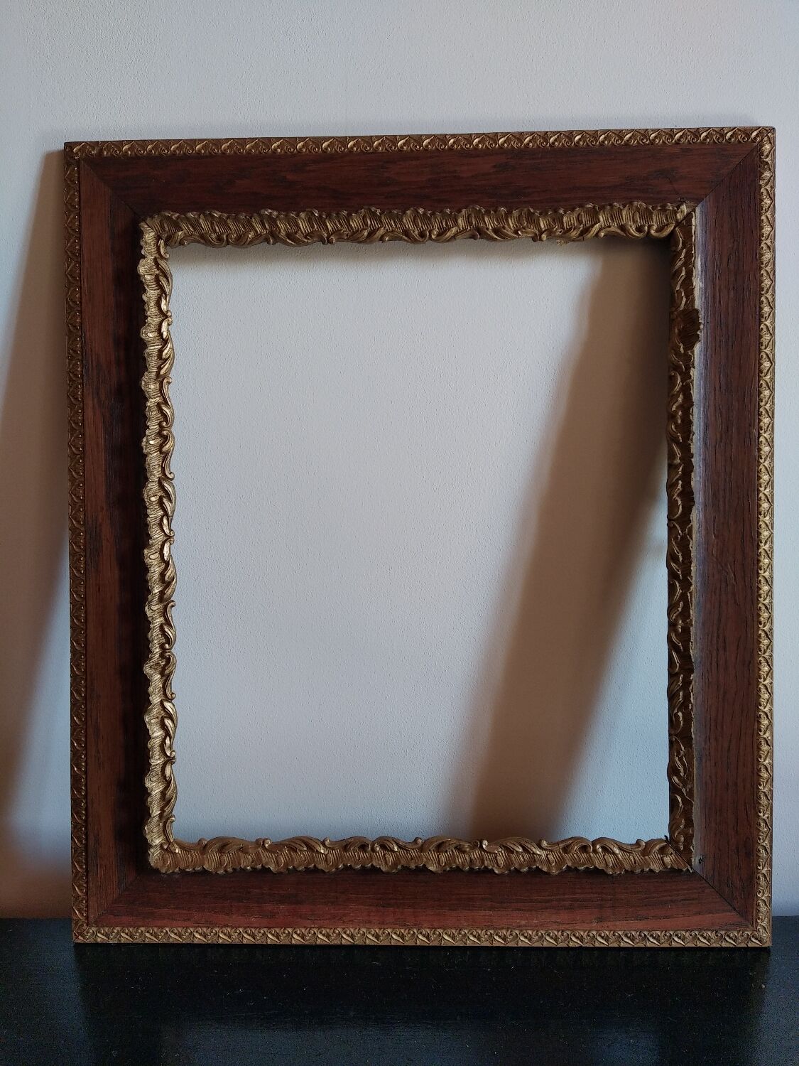 Old wooden frame and gilded stucco 47 cm x 54 cm