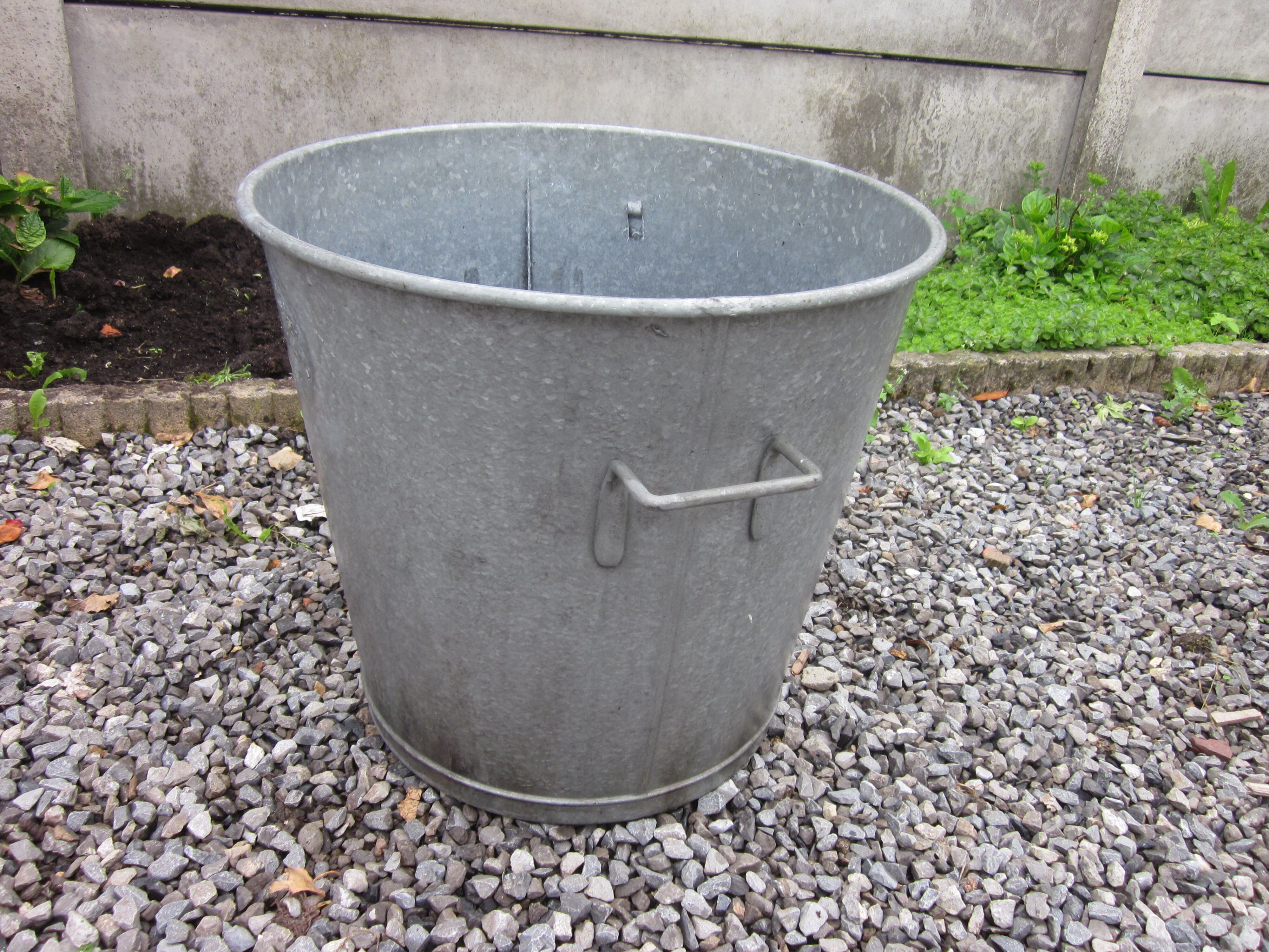 Zinc basin