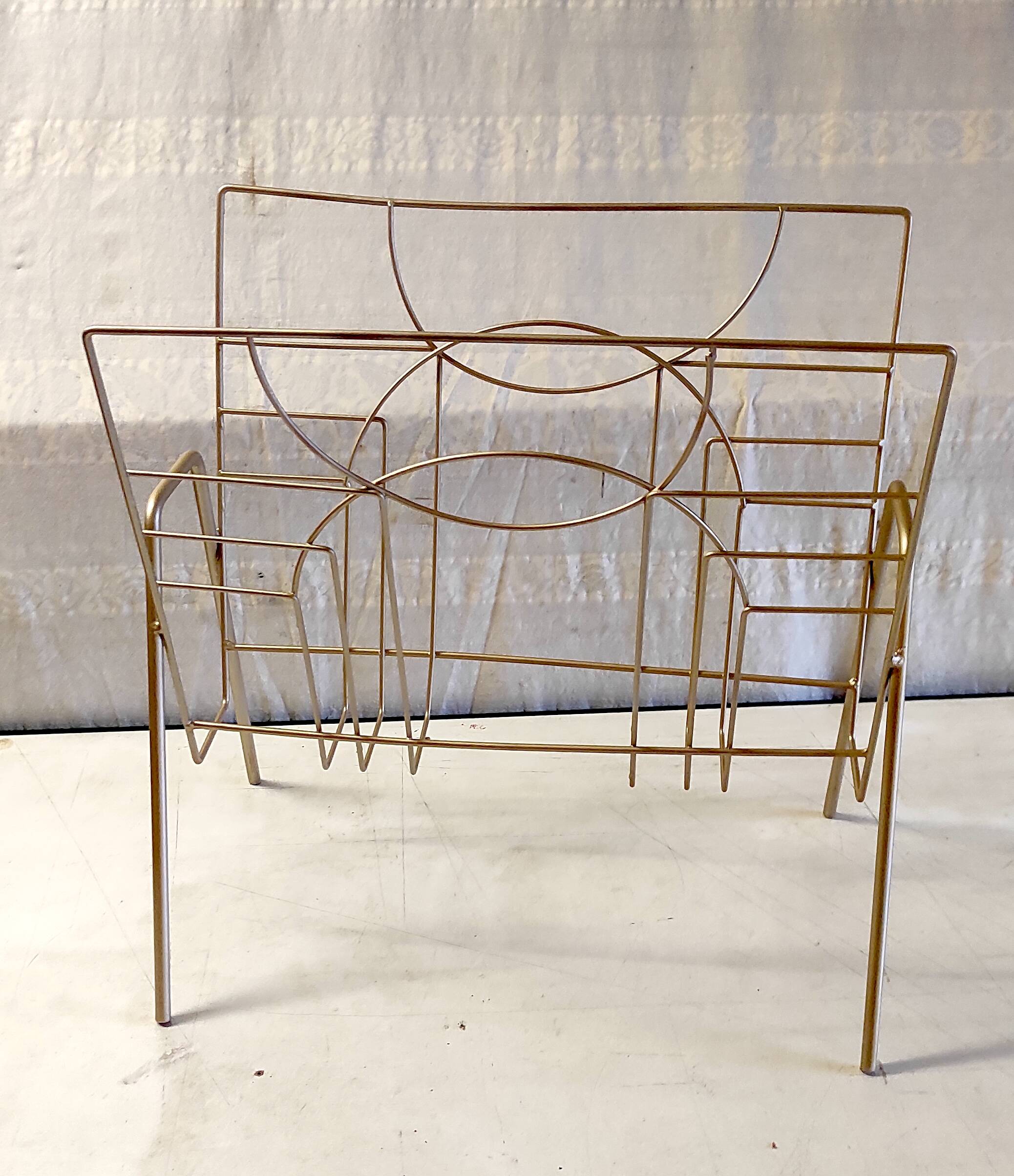 Art Deco style magazine rack in gilt metal - mid-20th century