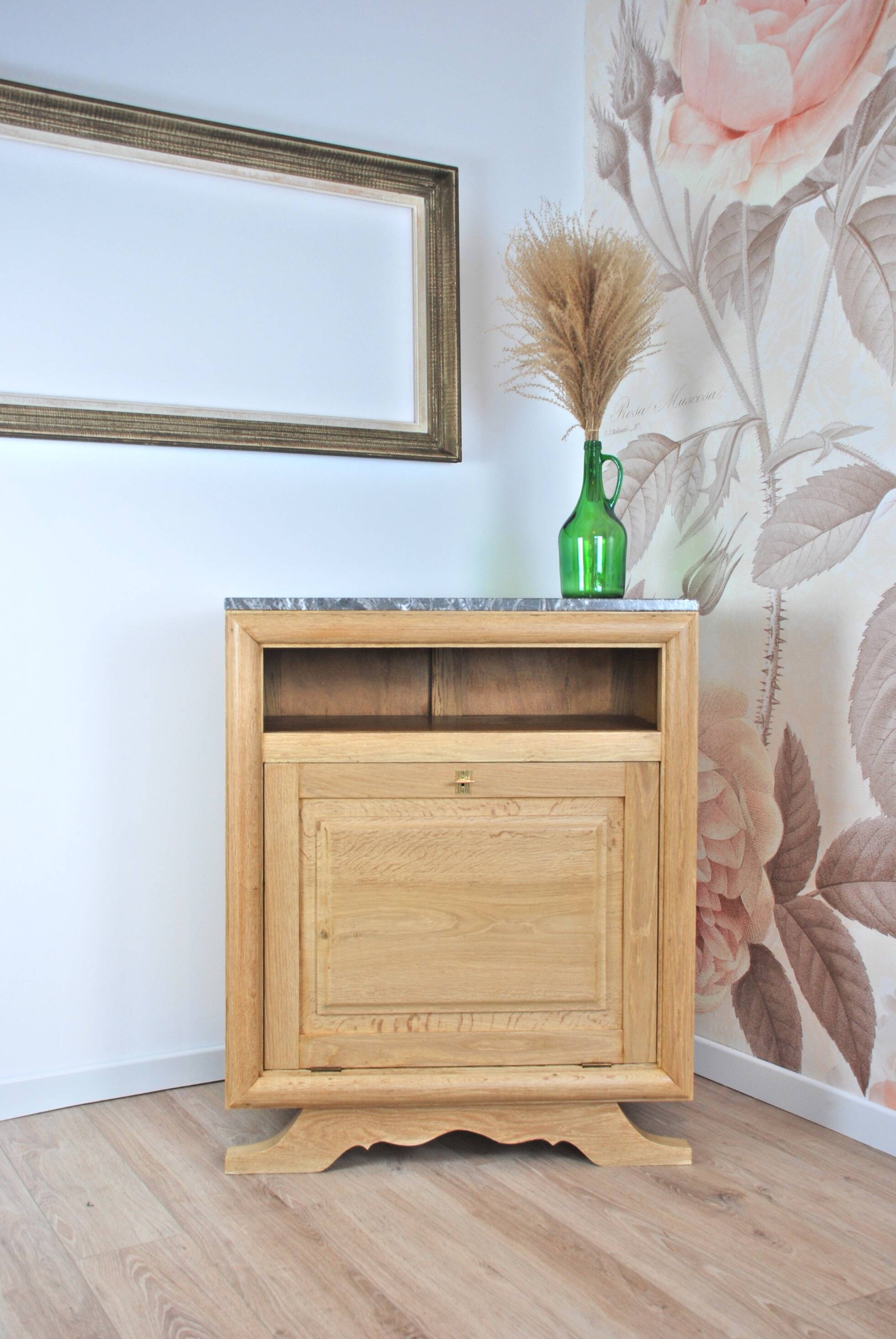 Meuble bar vintage en chêne massif avec plaque de marbre grise