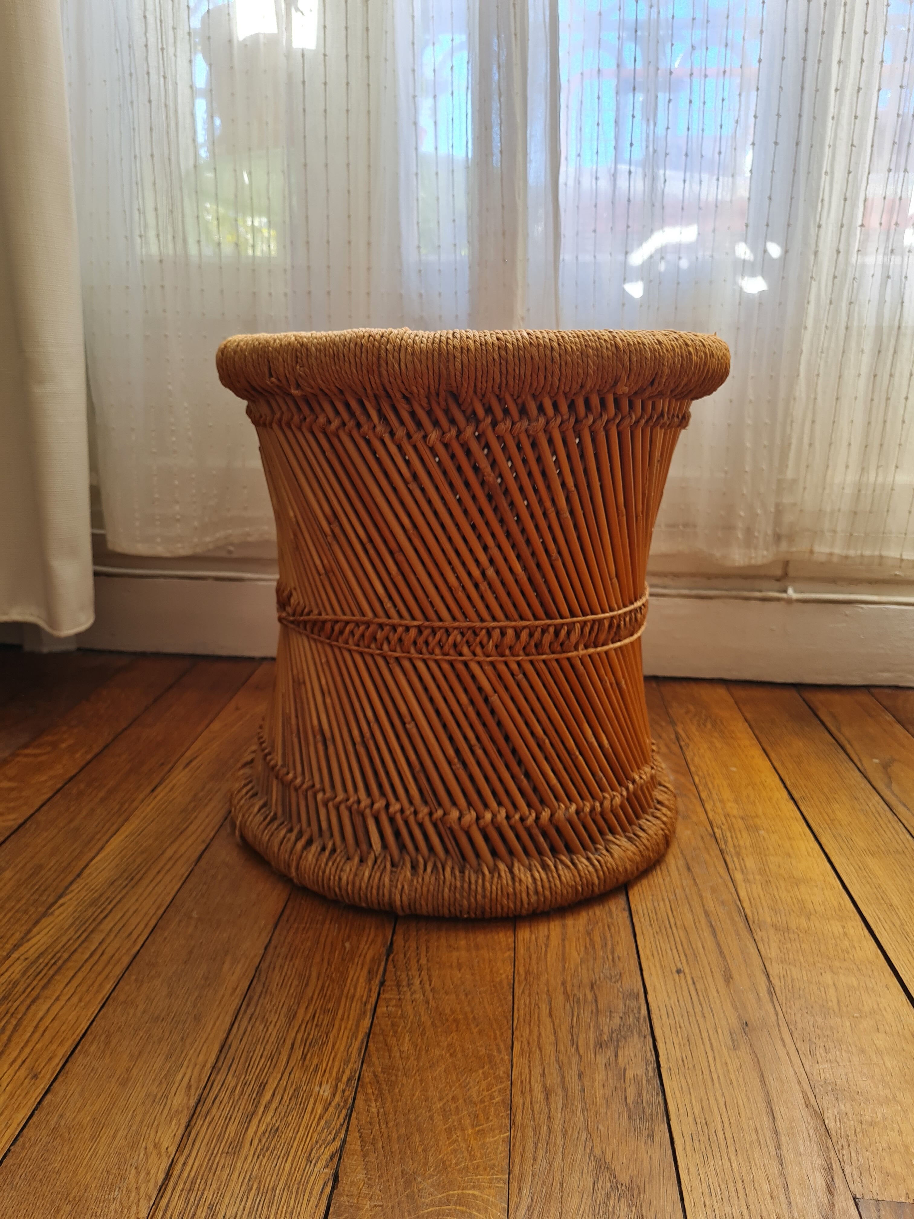 Vintage wicker pouf