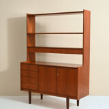 Bookcase with pull-out shelf