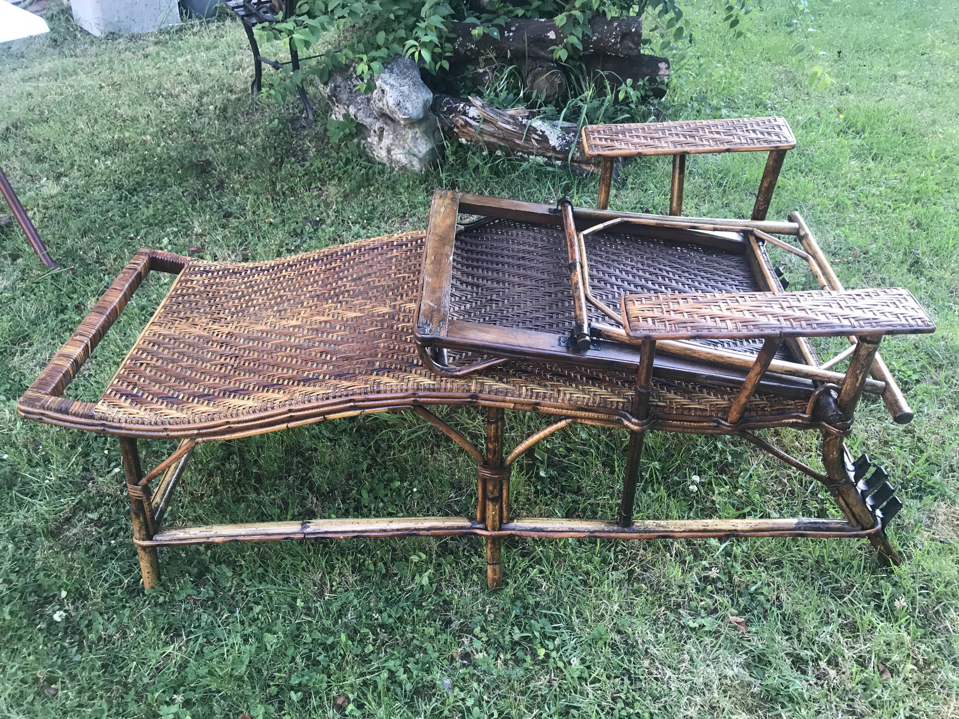 Rattan chaise longue