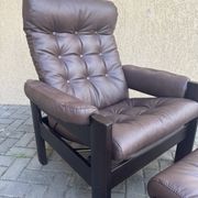 Vintage Ekornes Amigo armchair and footrest – Renovated