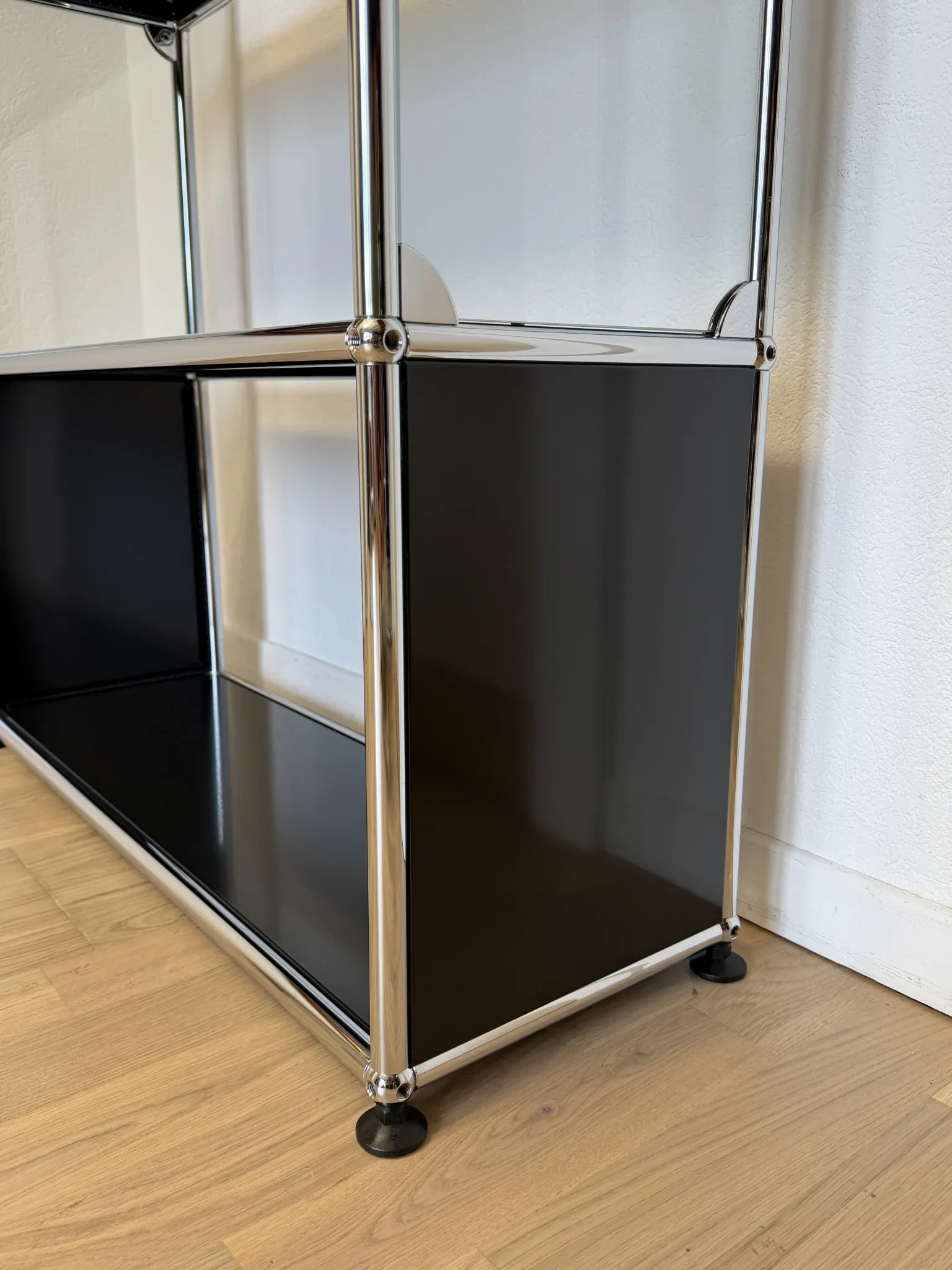 USM Haller shelf in Graphite Black