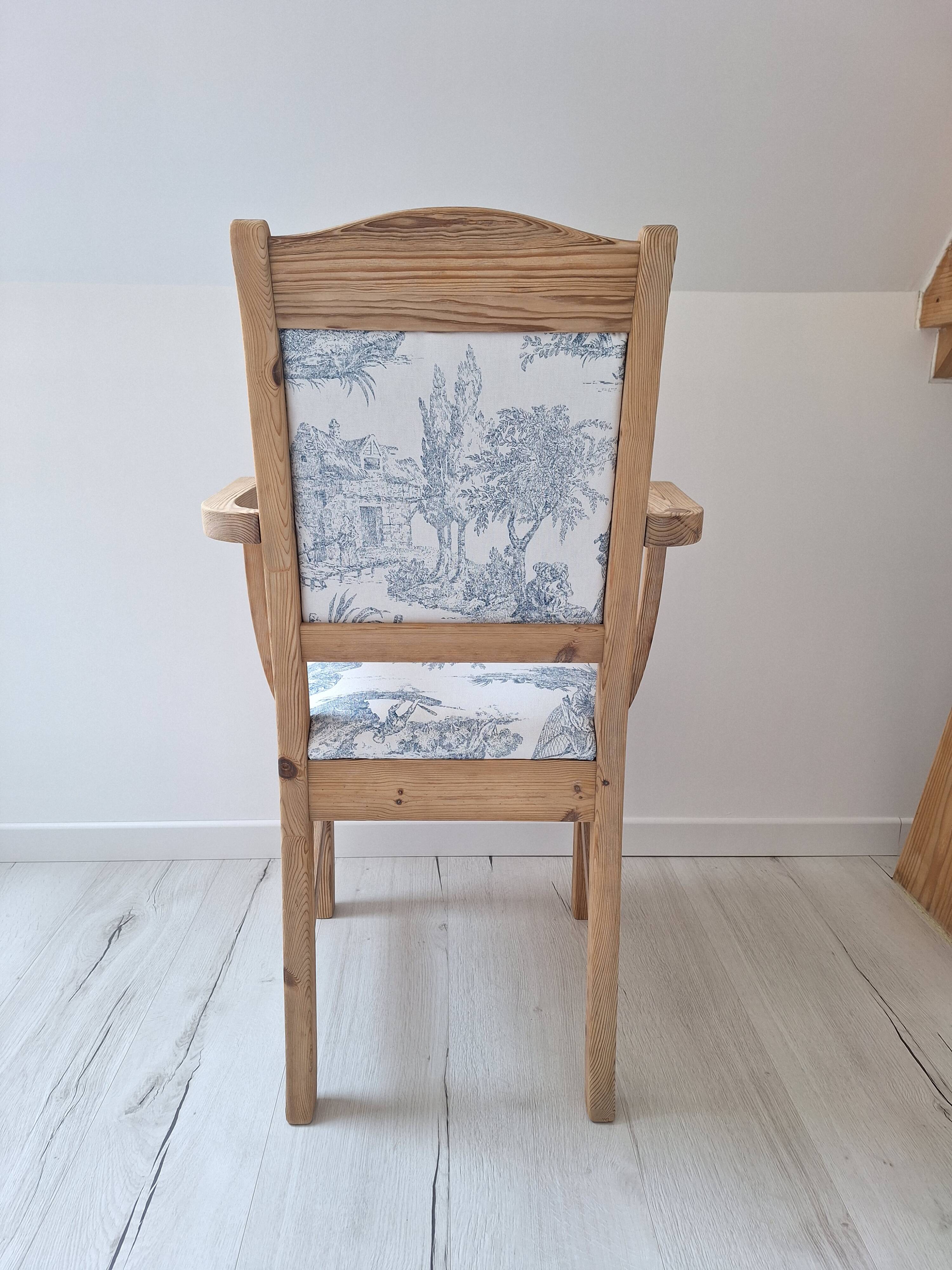 Chair / Armchair in solid wood and blue toile de Jouy