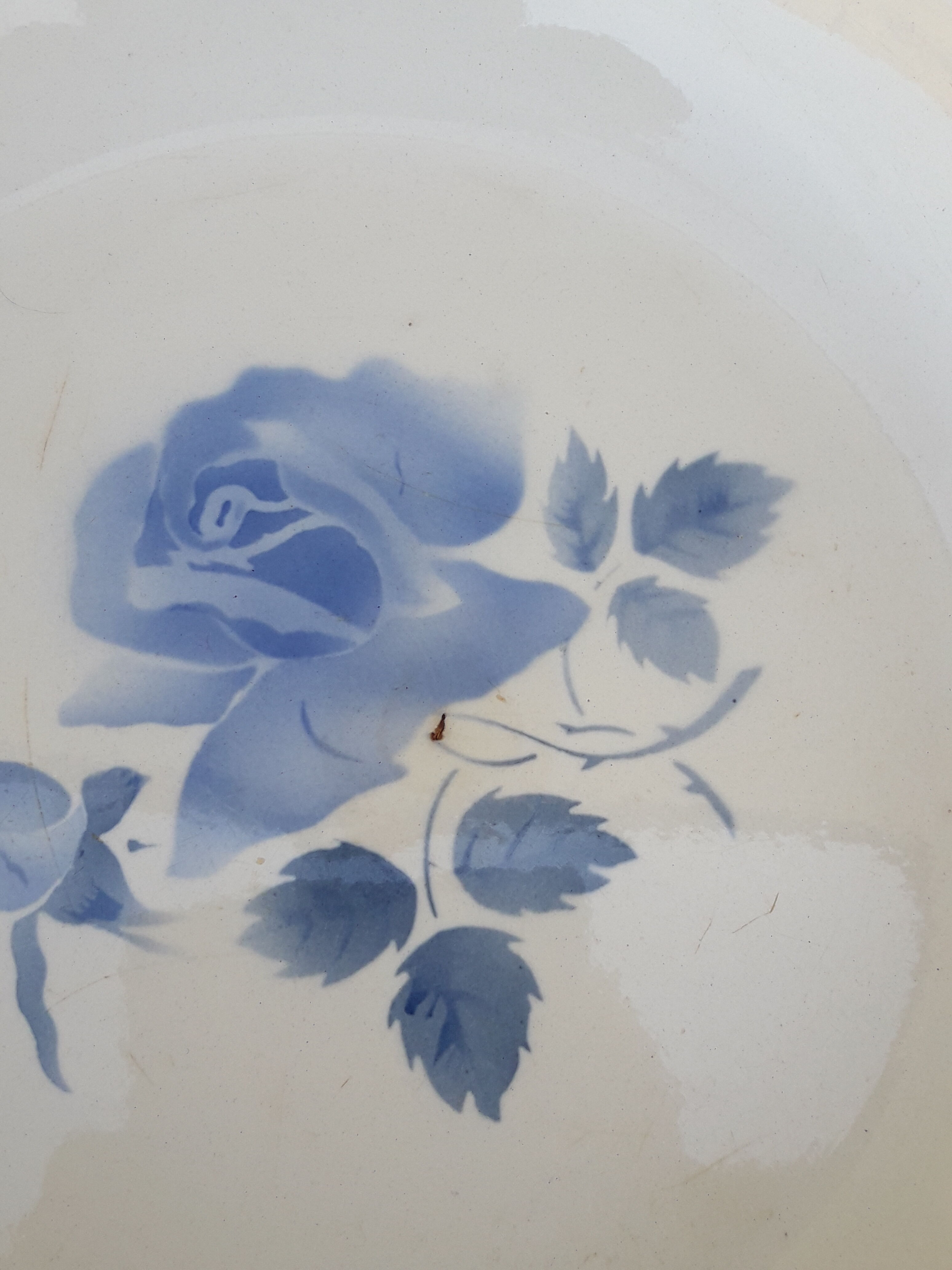 Hollow round dish in sarreguemines blue pink style diam 26.5 cm