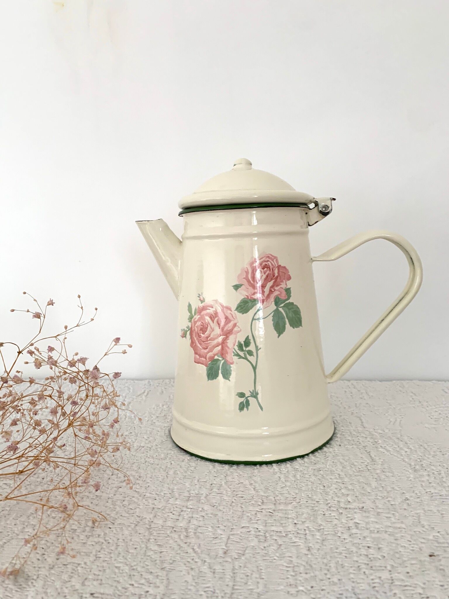 Enamelled coffee maker