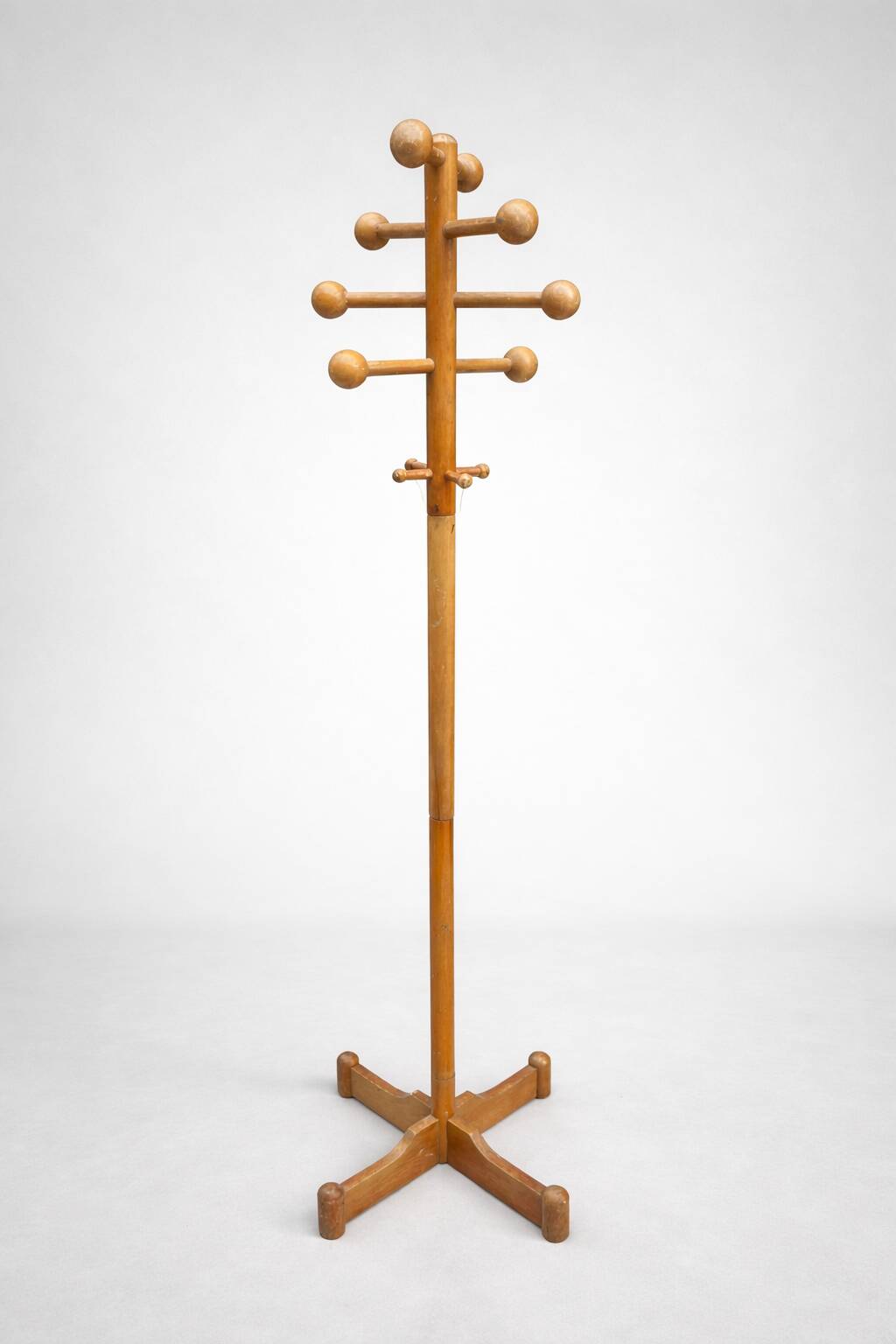Vintage turned wooden coat rack – 1970s design – authentic patina