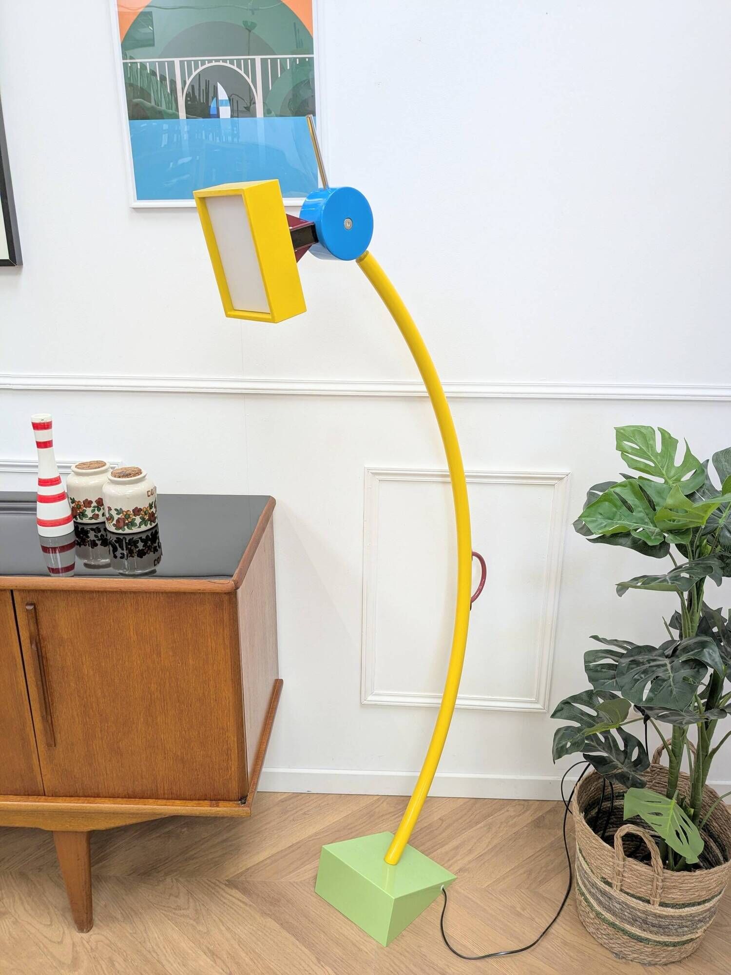 Memphis floor lamp