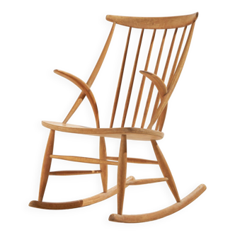 Chaise à bascule iw3 en hêtre par illum wikkelsø pour niels eilersen (mk10413)