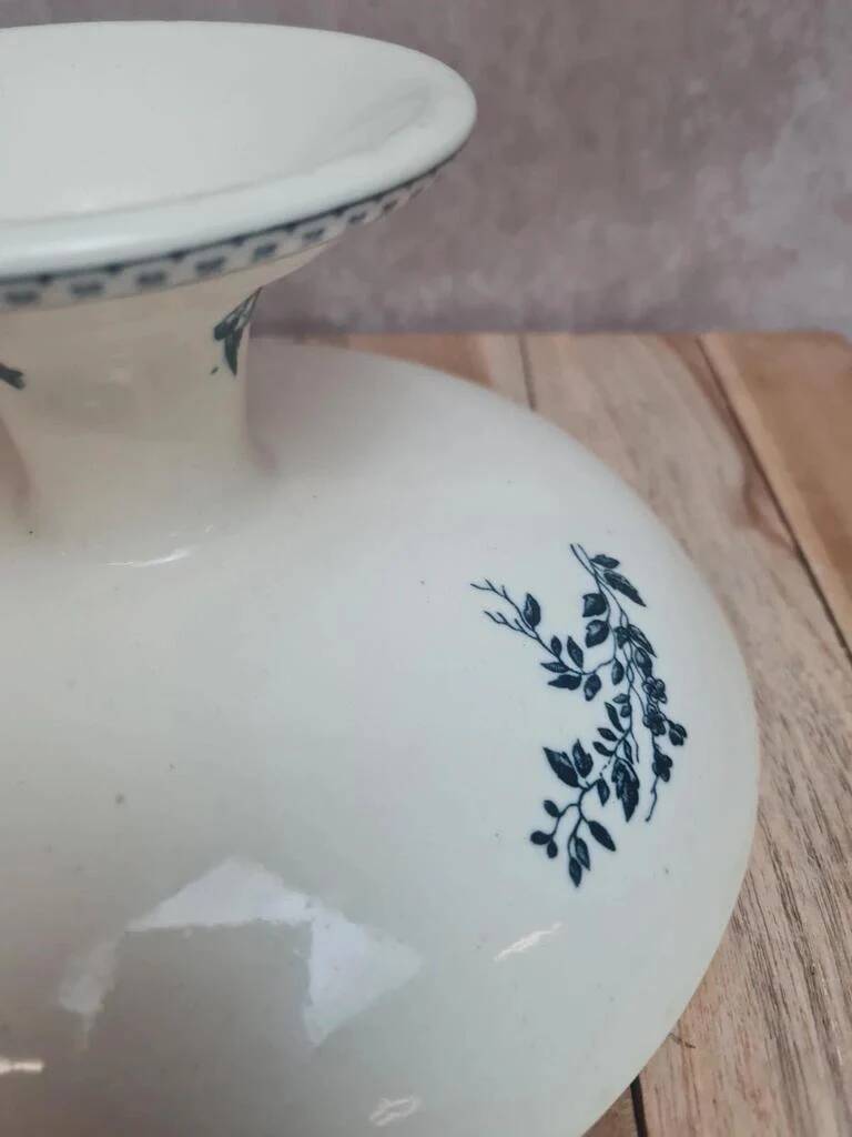 Antique compote dish in ironstone HBCM Choisy-le-Roi Louis XVI model with bird decoration.