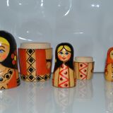 Dolls Russians matriochkas trundle