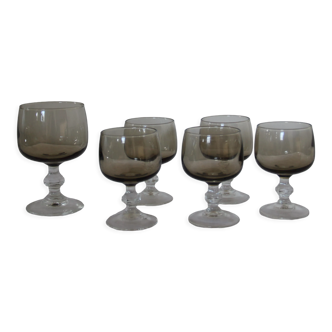 Set of 6 stemmed amber glasses