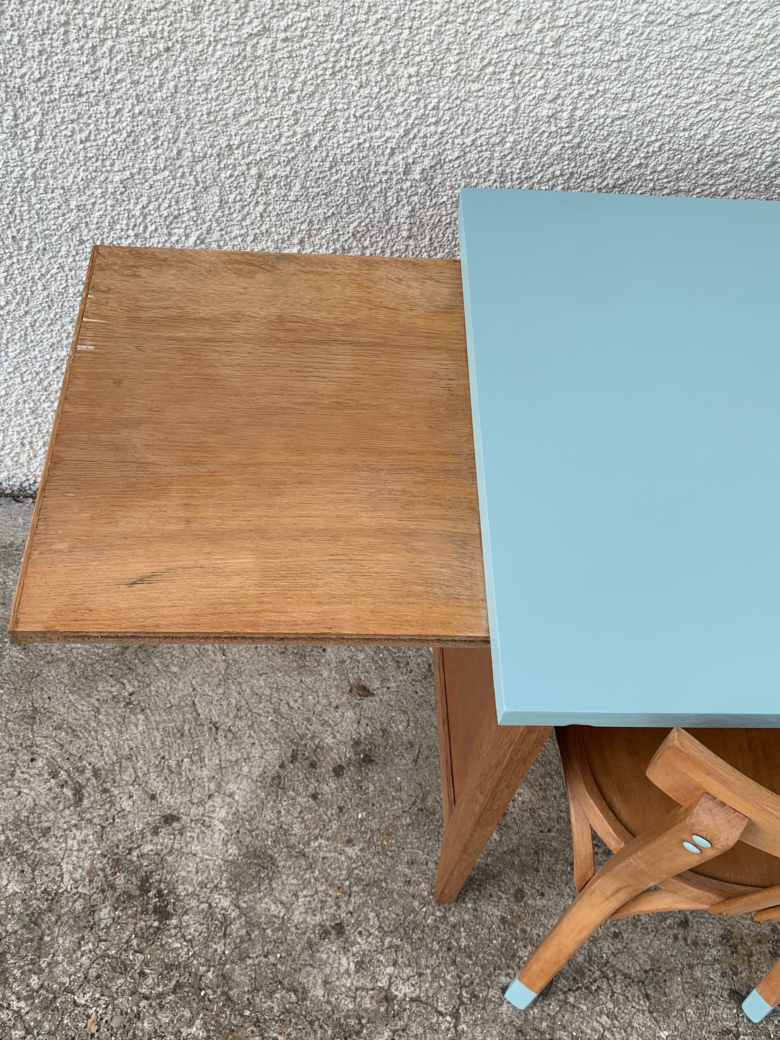 Vintage desk compass feet 1950 and its Baumann chair