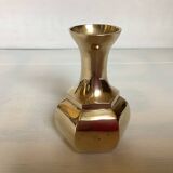 Petit vase en laiton