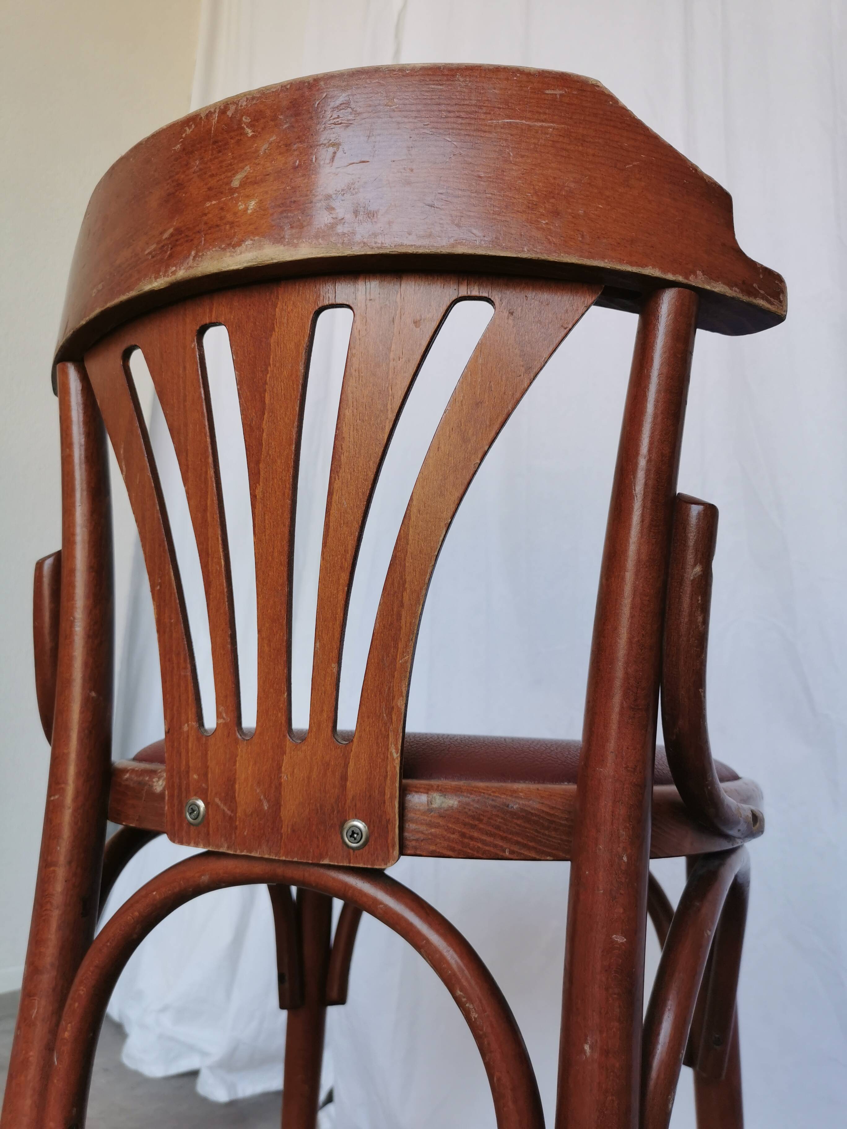 Chaise de salle à manger vintage en bois courbé : dossier éventail style Thonet, pub irlandais des années 1970