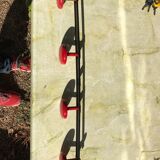Vintage 4 metal hooks caotrack