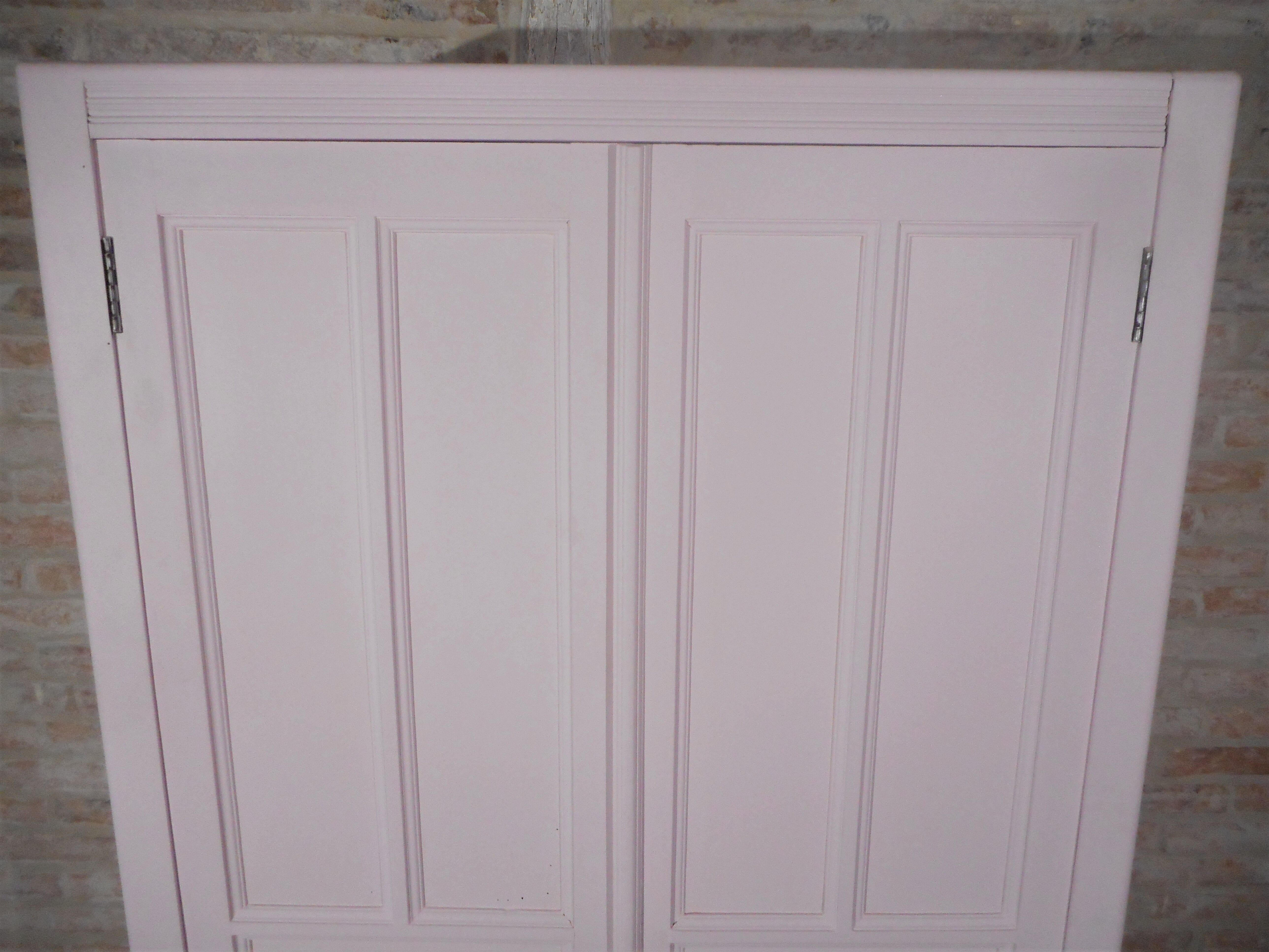 Armoire parisienne