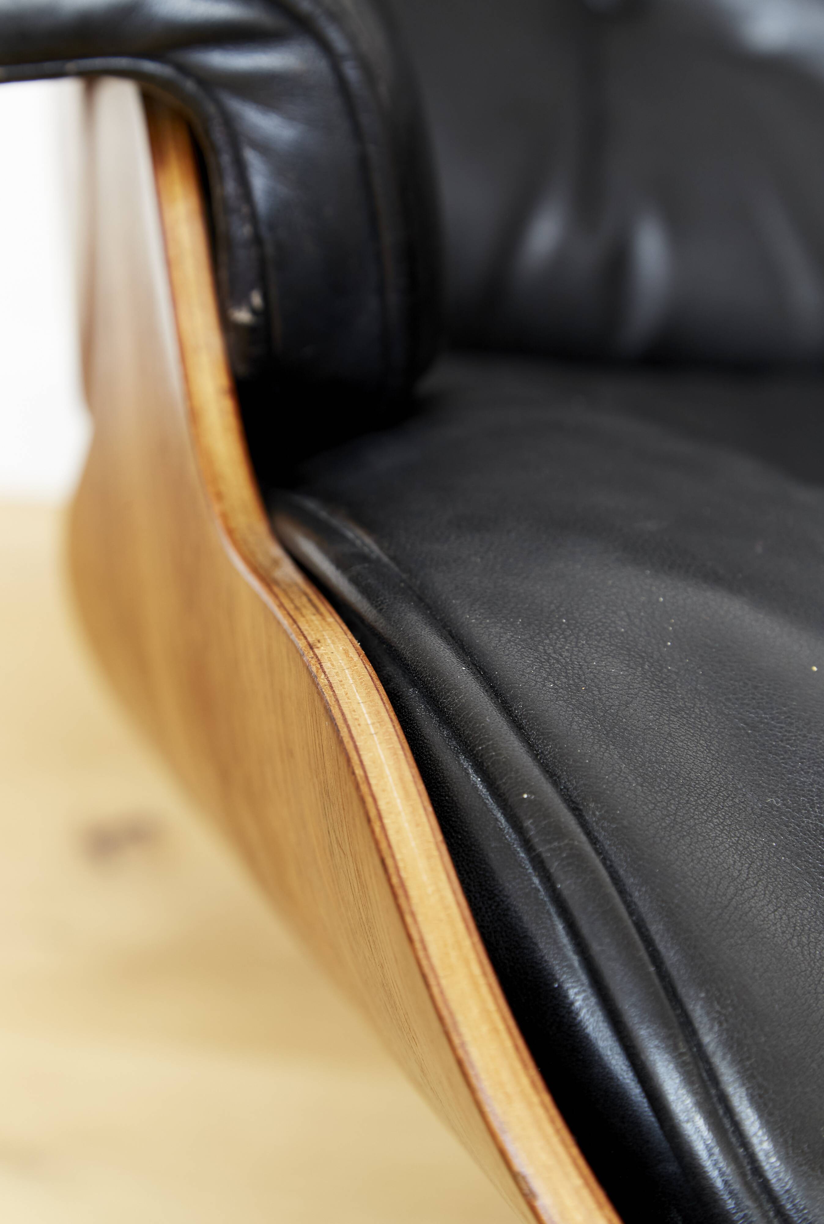 Fauteuil et pouf Charles & Ray Eames pour Herman Miller