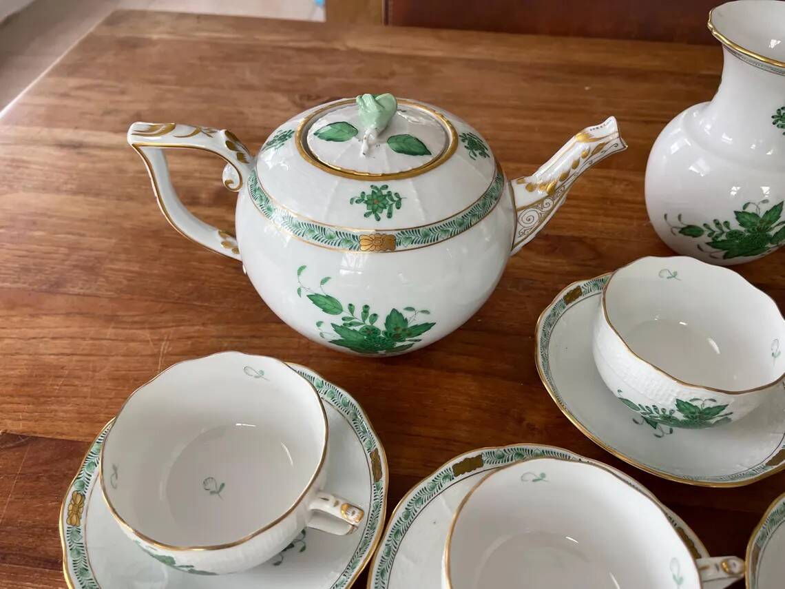 Gorgeous Herend Hungary Apponyi Chinese Bouquet Green Complete Dinner, Brea