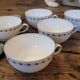 5 tasses en porcelaine fine