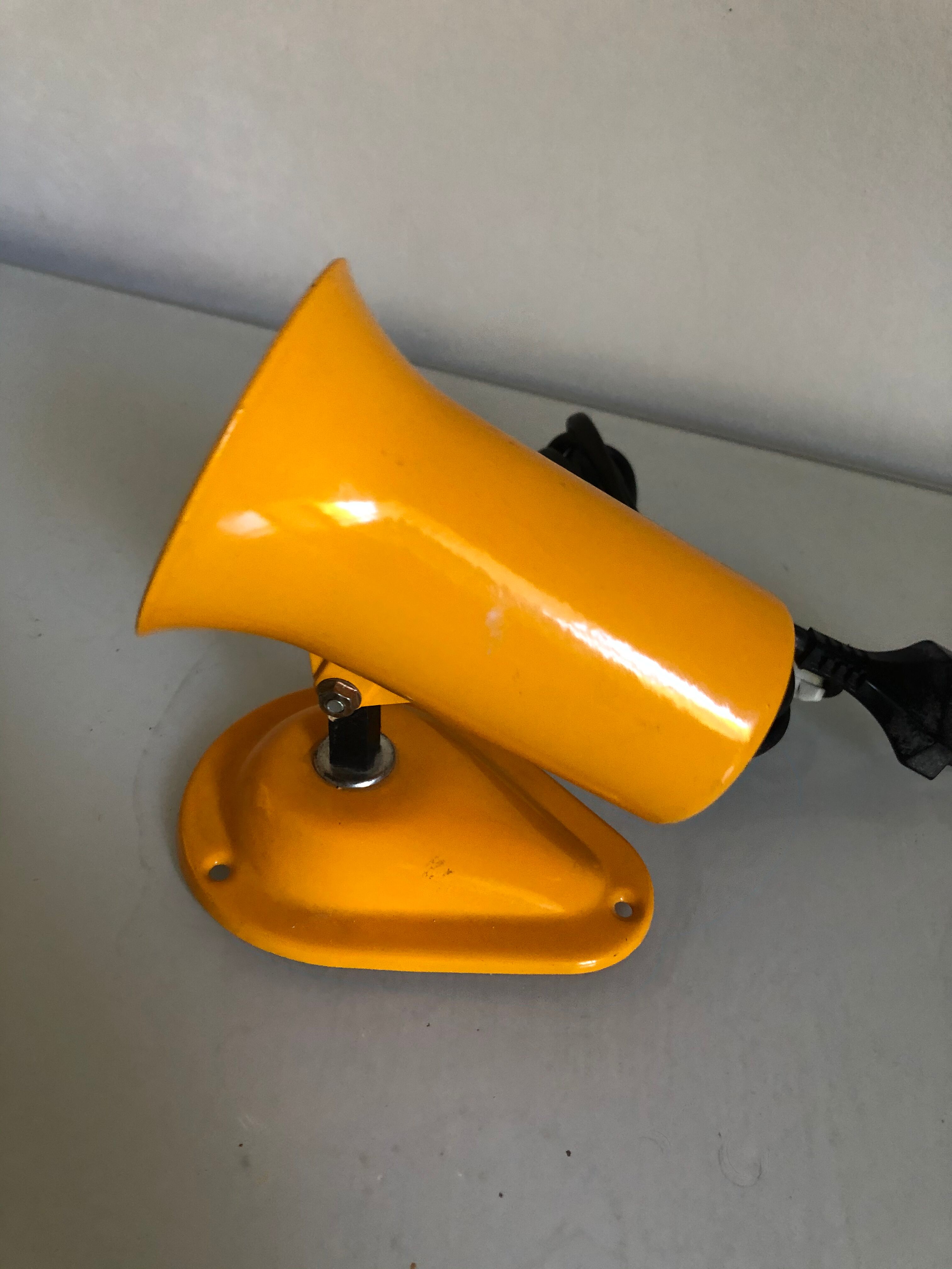 Spot orange vintage lita