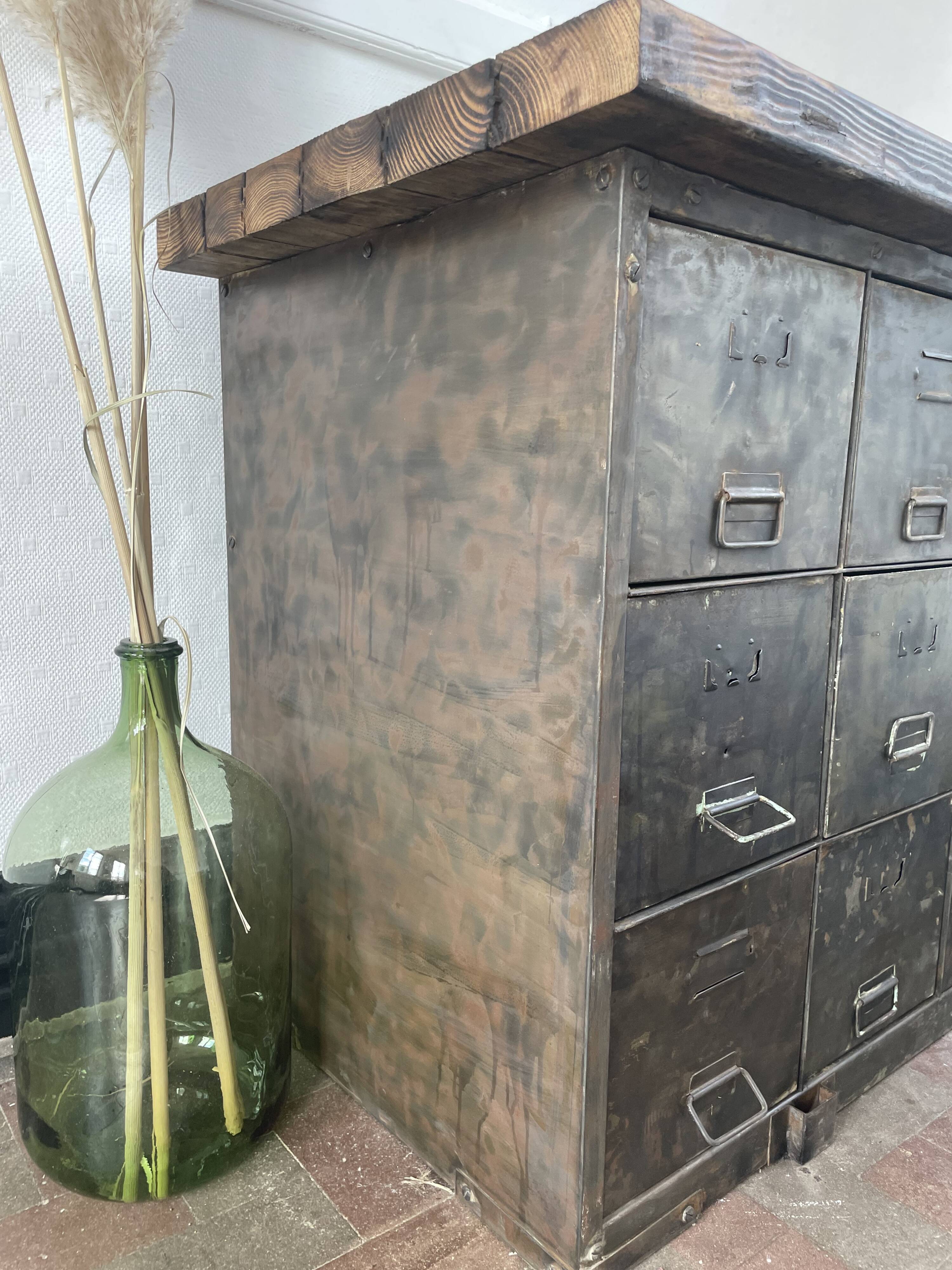 Meuble militaire 1945 12 tiroirs