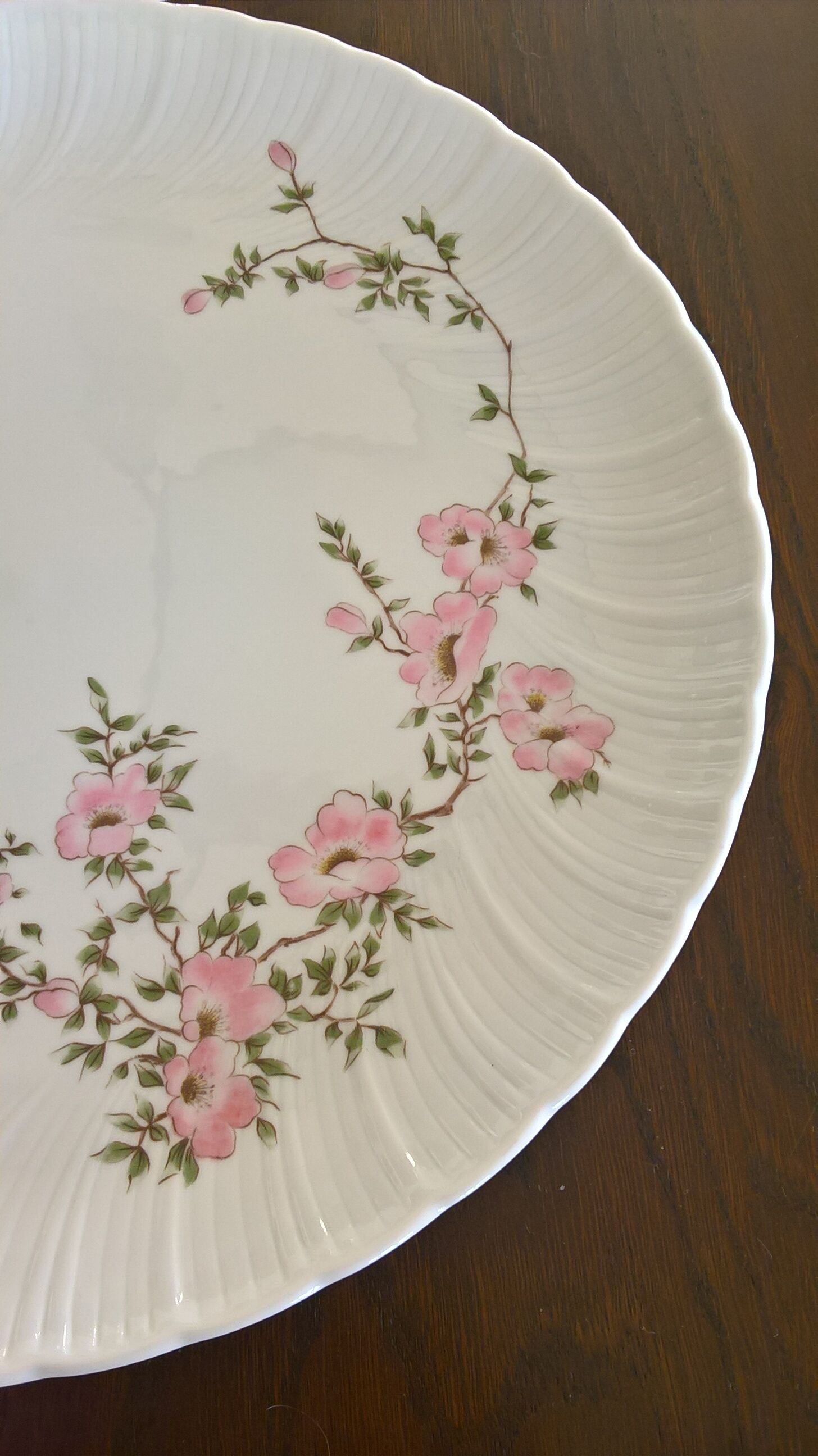 Limoges Bernardaud "Amandine" round porcelain dish