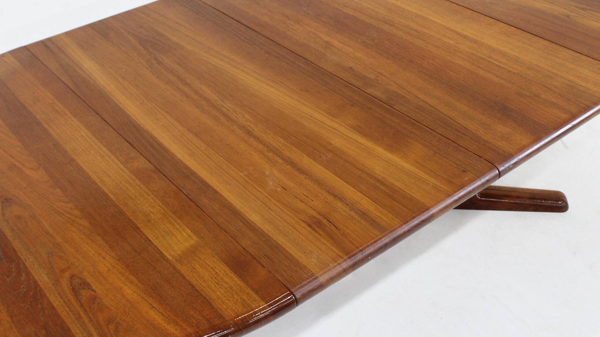 Table de salle à manger ronde extensible vintage Dyrlund danoise en teck massif