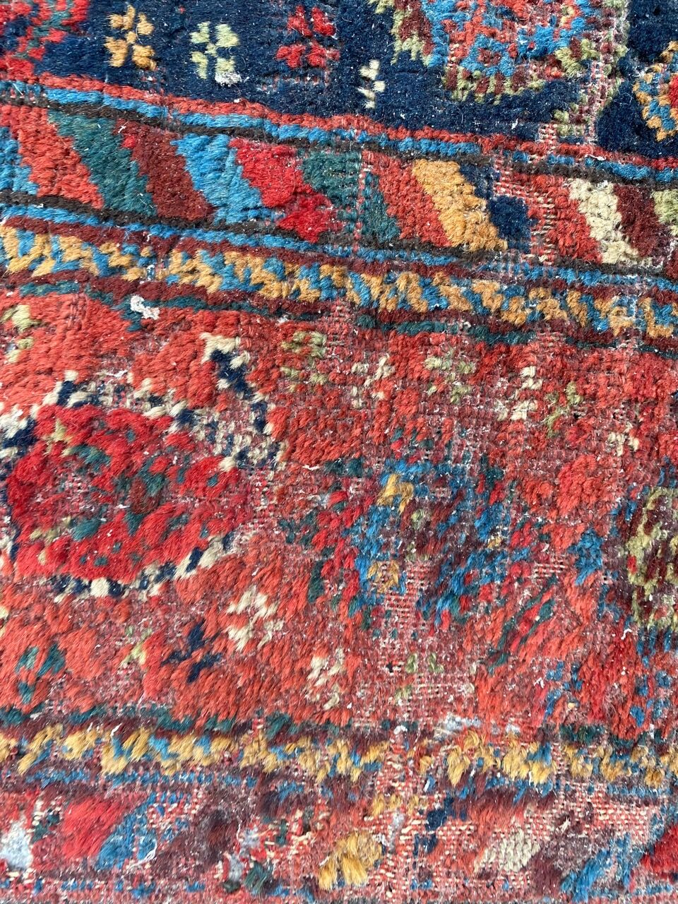 Pretty old Persian carpet of ghashghai handmade 177x328 cm
