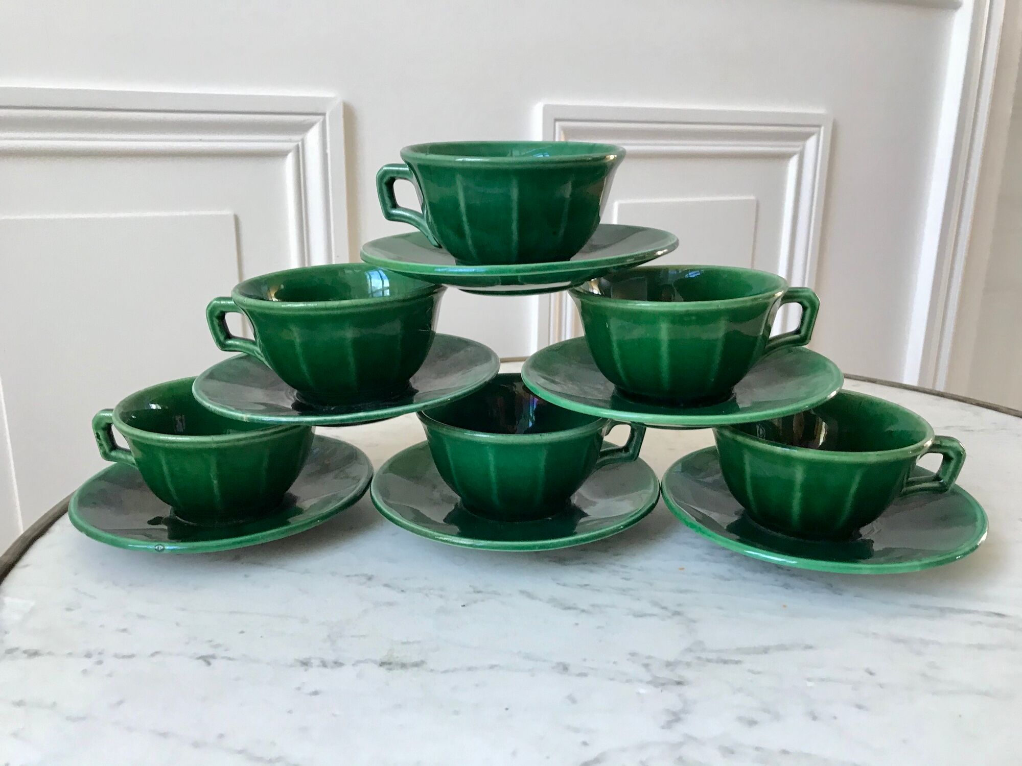 set of 6 cups and sub-cups in green slurry Lunéville 60s