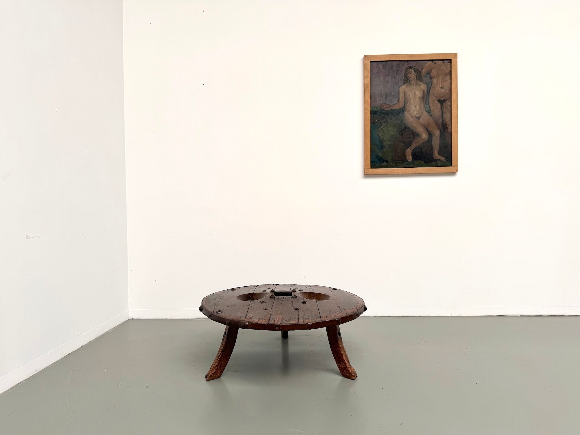 Brutalist Circular Coffee Table in Solid Wood – Brazilian Folk Art