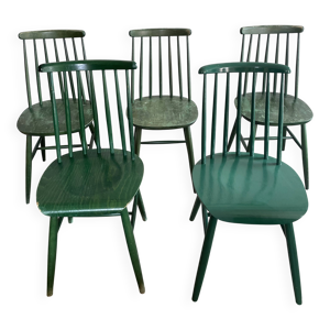 Cinq chaises fanett vertes