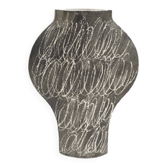 Ceramic Vase 'Negative Circles Black'