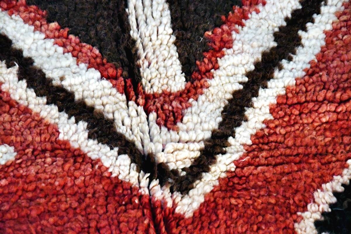 Moroccan Berber rug Boujaad 205 x 130 cm red