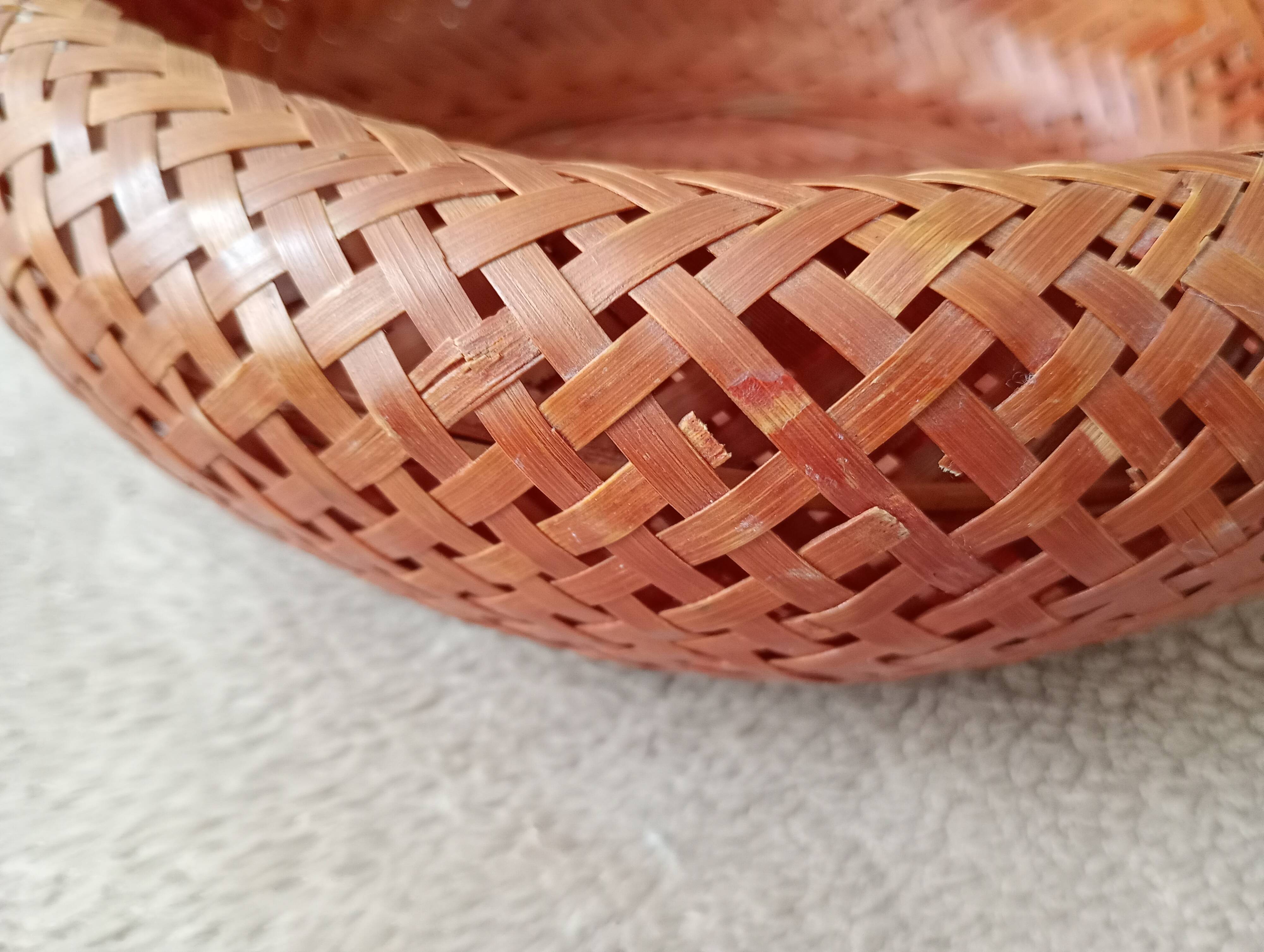 corbeille en bambou tressé