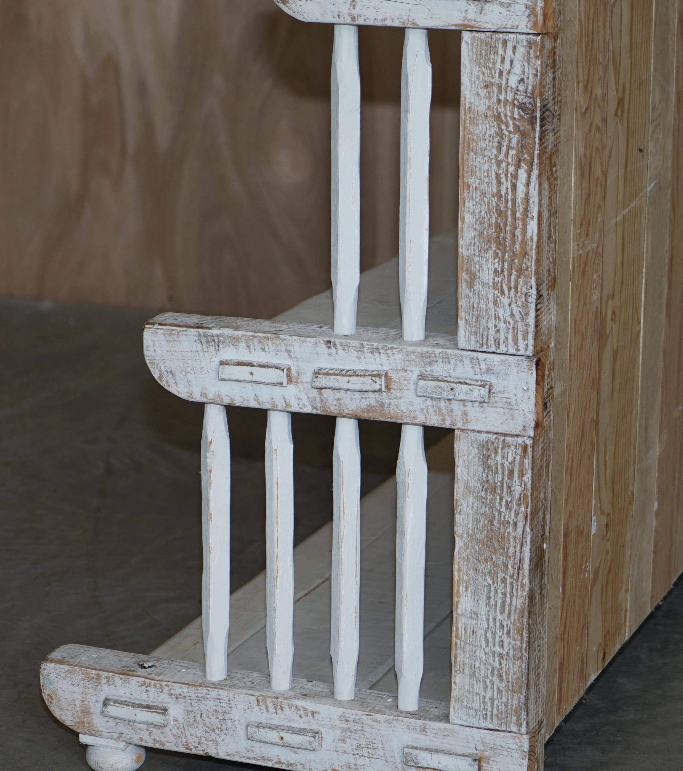 Large cascade shelf in solid oak, Late Victorian style.