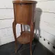 Table de chevet ovale style Louis XV en acajou 