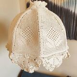 Beige crochet vintage suspension