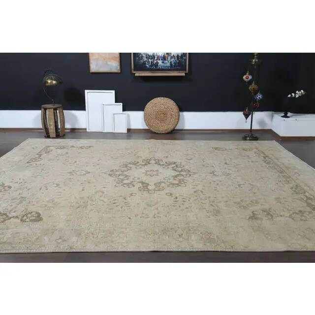 1960s Persian Handmade Wool Cotton Beige Oversized Area Rug 292x381