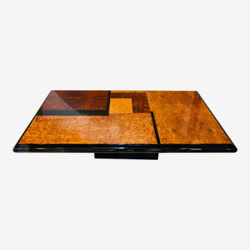 Table basse, marqueterie de loupe d'orme, ronce et laque noir, 1980