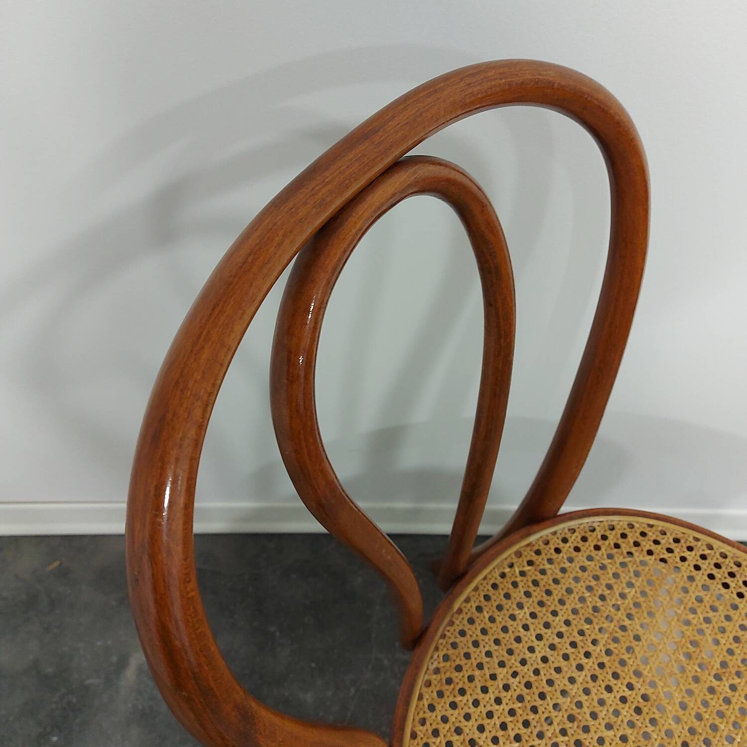 Chaise N.18 en bois courbé années 1980