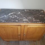 Chest of drawers / small closet