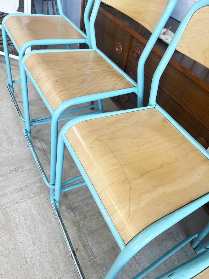 Set of 5 vintage high school/laboratory stools – 1980